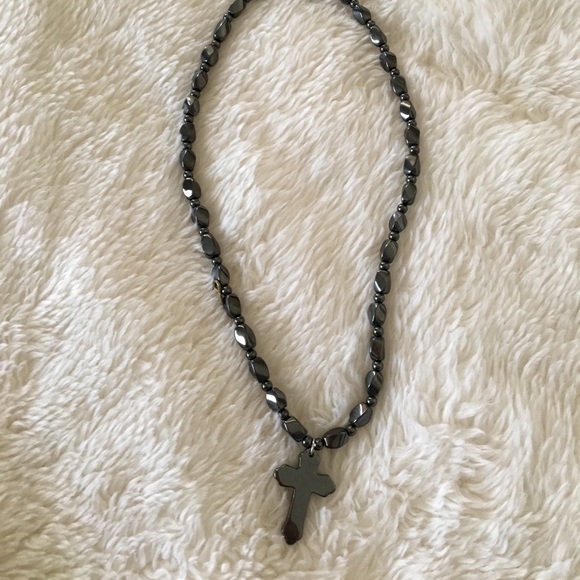 Metallic Cross Necklace - Picture 1 of 2
